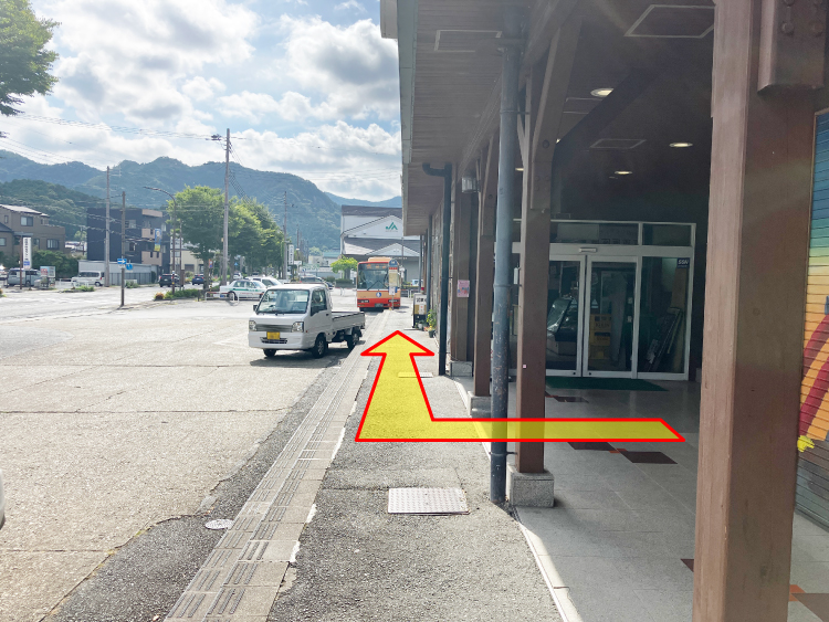 シャトルバス停車場所までの道順2